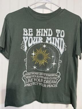 AWAKE Be Kind To Your Mind Celestial Graphic Tee Green S